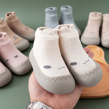 Детские носки Обувь Для младенцев Милые мультяшные Детские туфли для мальчиков Мягкая резиновая подошва Детские кроссовки для пола BeBe Пинетки Для девочек-малышей Первые ходунки