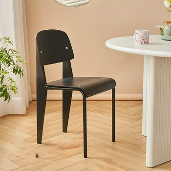 Креативный изогнутый дизайн в скандинавском ретро стиле, Железные обеденные стулья, стулья для кафе, Простые стулья для молочного чая, Широкая поверхность сиденья и спинки стульев