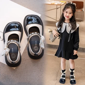 Маленькие кожаные туфли для девочек 2023 года, новые детские тонкие туфли на мягкой подошве для маленьких девочек, женские туфли для выступлений Treasure