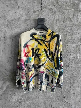 мужской свитер с потертостями в стиле случайных граффити размера оверсайз
