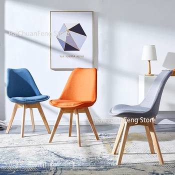 Обеденные стулья из массива дерева в скандинавском стиле Современная мебель для столовой Простые тканевые Обеденные стулья Со спинкой для домашней гостиной