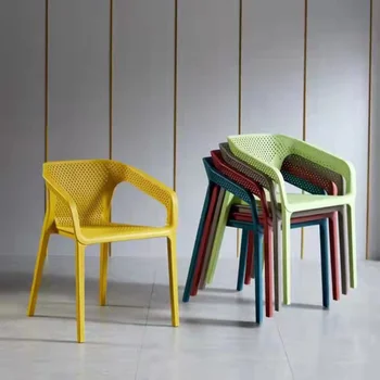 Пластиковые обеденные стулья на открытом балконе, простой полый скандинавский стул, кофейня, Экономичный раскладной стул со спинкой, подлокотник