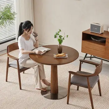 Скандинавский Посейдон, Маленький круглый столик из массива дерева, журнальный столик на балконе, стол для переговоров на приеме, круглый стол Sky Ruler и